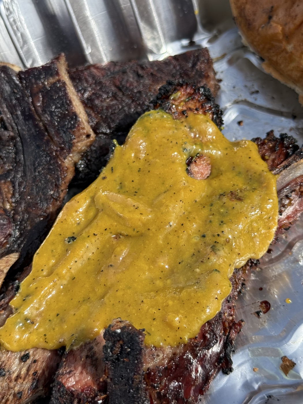 Smoked ribs with gold barbecue sauce